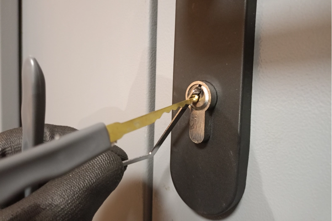 вскрытие замков