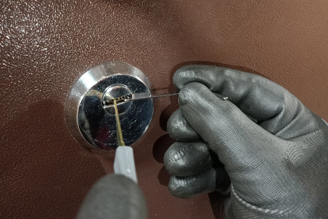 вскрытие замков